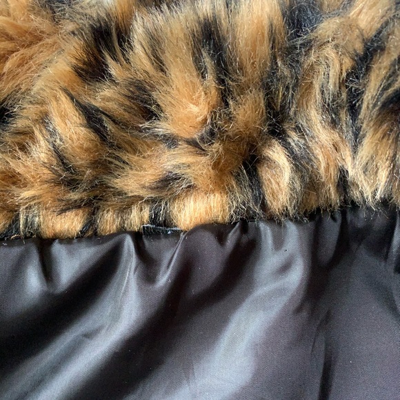 Cheetah Faux Fur Jacket - Picture 4 of 5